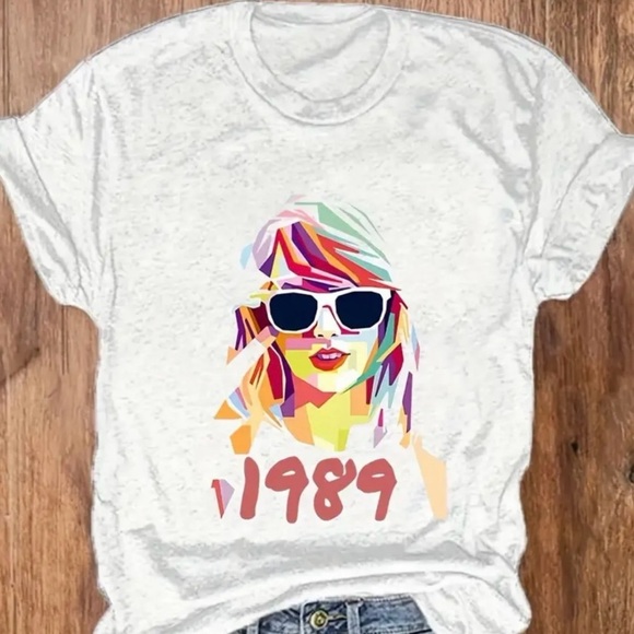 Taylor Swift Graphic Tee. New. S, M, L, XL - Picture 4 of 5
